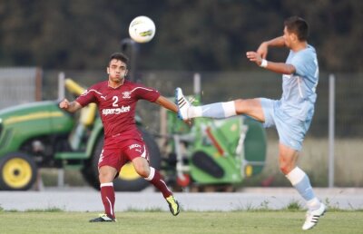 Au dat în clocot! În ultimul amical al iernii, giuleştenii s-au remarcat doar prin faulturi, clinciuri şi bătăi