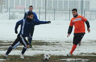 Fotbalul nu a murit în Bănie! Apă Craiova face ravagii în rîndul divizionarelor secunde :D