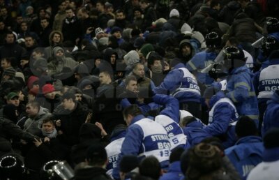 Dragomir despre fanii bătuţi de jandarmi: "Nişte derbedei, bine că i-au scos de pe stadion"