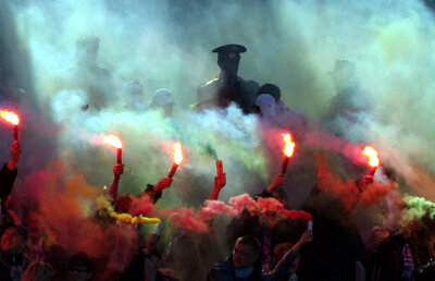 Putin la mîna ultraşilor » Cei mai duri suporteri ai cluburilor moscovite joacă un rol important în alegerile din Rusia