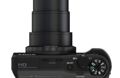 Sony super zoom la 30x şi fotografiere 3D