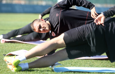 Protejat de liderii echipei » Mesajul dinamoviştilor către suporteri: "Nu-l stricaţi pe Alexe!"