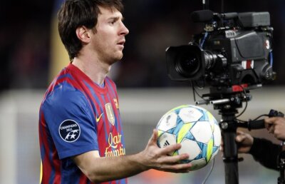 Soluţia pentru a bloca Barca: "Marcaj om la om, ca la handbal" » Cine se încumetă să-l marcheze pe Messi? :)