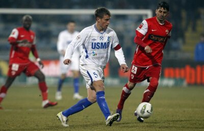 "Cîinii" lui Grigoraş » De ce nu a cîştigat Dinamo, deşi a condus şi a avut un om în plus în ultima jumătate de oră