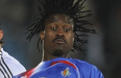 VIDEO N-a ajuns la Dinamo, dar face valuri în Ucraina» Boateng a pus la pămînt 3 adversari în 10 secunde!