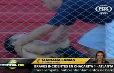 VIDEO Război la stadion» Meci tulburat de confruntări violente între fani