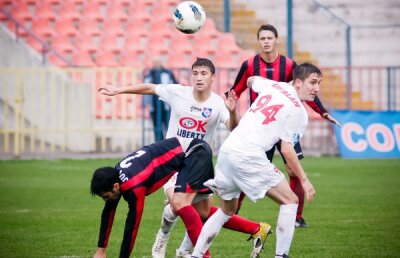 Derby de tradiţie în prima etapă din "B"! Află totul despre Bihor-Poli