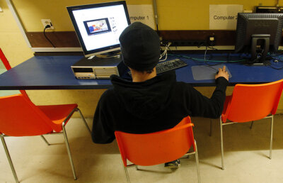 Cum poţi scrie mail-uri… după moarte. Citeşte o poveste sinistră despre corespondenţa electronică a unui englez decedat