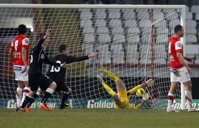 VIDEO Bypass la titlu » Sportul a dat cu Dinamo de pămînt, scor 1-3