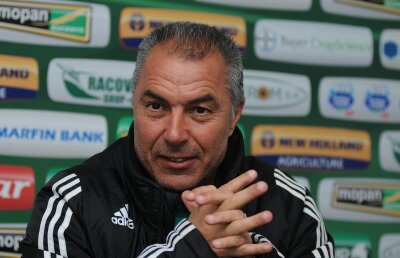 Leac lusitan pentru autobaza autohtonă » "Dacă ei se apără cu autocarul, noi atacăm cu taxiurile"