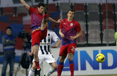 Unii premiaţi, alţii puşi pe liber! » Becali a anunţat cine pleacă din vară de la Steaua