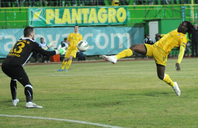 FOTO Fără idei » Vasluiul pierde primul meci cu Inacio pe bancă, 0-1 cu Braşov