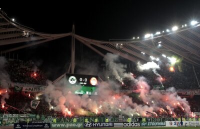 Panathinaikos, depunctată şi amendată cu peste 250.000 de euro din cauza fanilor