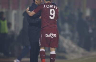 Răzvan îşi asmute elevii: "La Braşov va fi un meci de bătaie unde va conta doar caracterul". De ce e îngrijorat