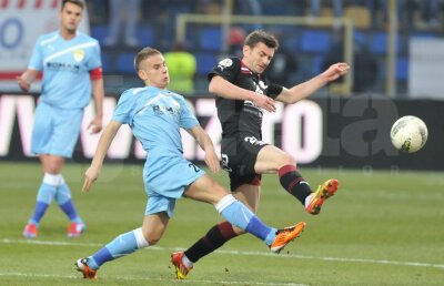 Puştiul de 17 ani care a debutat cu Rapidul: "Mi-au tremurat genunchii cînd am aflat că joc"