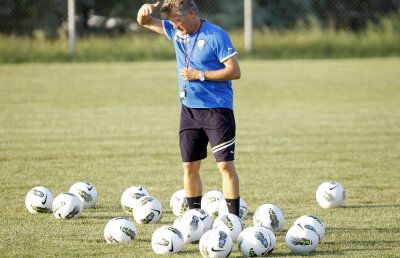 Boloni criticat după ce s-a plîns că n-a fost lăsat de arbitru la toaletă: ”Impulsiv şi frustrat”