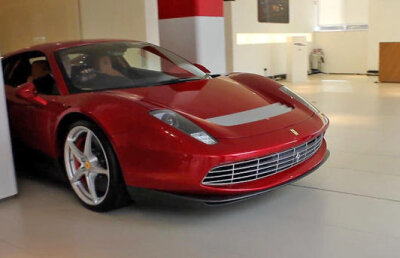 VIDEO Eric Clapton are un Ferrari personalizat. A costat 3,6 milioane de euro!