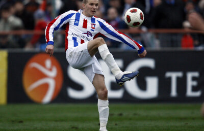 VIDEO Ştiu şi fotbal! :) » Oţelul s-a impus cu 3-0 în faţa Voinţei şi reintră în lupta pentru cupele europene