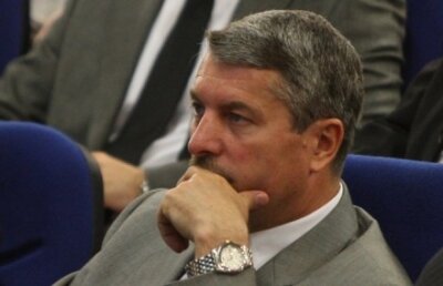 Instanţa a cerut expertiză să afle cît a costat cursa lui Avram cu elicopterul de la Tîrgu Mureş la Bucureşti