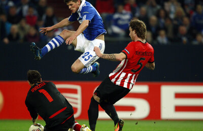 Minune albastră? » Schalke 04 nu renunţă la calificarea în semifinalele Europa League