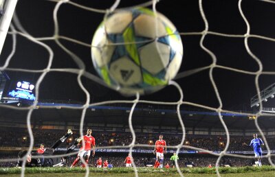 Am comis-o :X » Scorul de la Chelsea-Benfica a apărut greşit în ziar. Scuze!