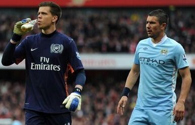 FOTO Ca băieţii » Gestul prin care portarul lui Arsenal şi-a lăsat mască adversarii :)