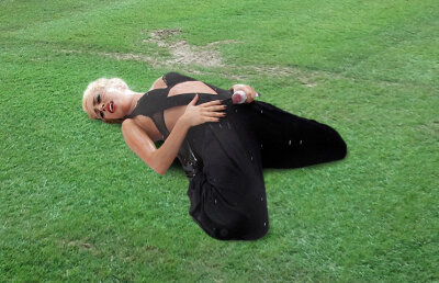 Colecţia de zîmbete » Lady Gaga şocată de Naţional Arena "Pe asemenea gazon e imposibil să faci spectacol" :D