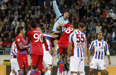 Statistică negativă pentru antrenorul Oţelului » Dorinel, mereu în genunchi cu Steaua!