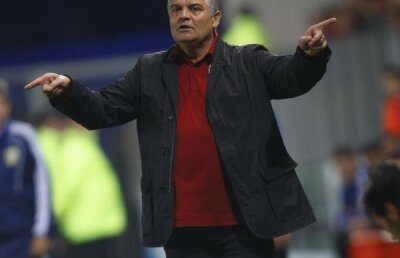 Ioan Andone critică arbitrajul: "Am fost fundaş şi ăla n-a fost penalty!" :X