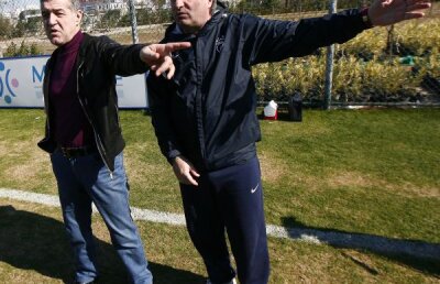 Becali, MM şi Stoichiţă aleg împreună titularii pentru meciul cu Vaslui » Trei creiere pentru 11 jucători!