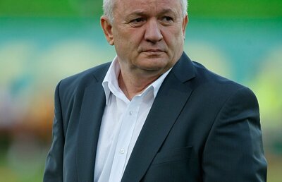 Porumboiu: "Am întîlnit o echipă surprinzător de subţirică, era păcat să n-o batem"