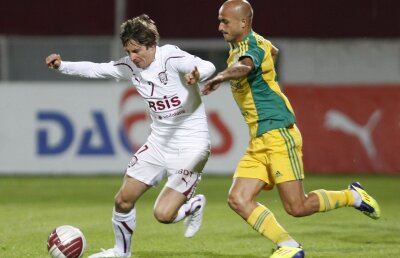 VIDEO Vine titlul peste ei » Herea şi Deac au dus Rapidul la un singur punct de CFR!