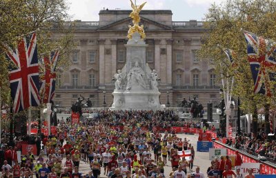 O participantă la Maratonul de la Londra a murit în plină cursă