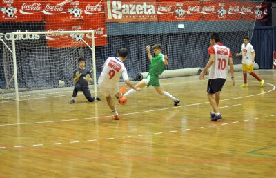 Ştim finalistele din Bucureşti la Cupa Coca-Cola » 2 x Eliade, Sadoveanu + Franklin