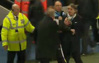 FOTO & VIDEO Au cedat nervos » Mancini şi Ferguson au avut meciul lor pe margine