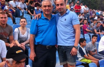 FOTO Anghel Iordănescu, prezent aseară în galeria Stelei » Azi împlineşte 62 de ani