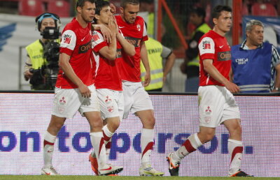 Seara alb-roşie » 3 rivale se roagă pentru succesul "cîinilor" în meciul cu CFR Cluj