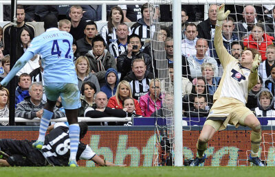 VIDEO Mat cu Toure! » Manchester City şi-a acontat al treilea titlu după 44 de ani