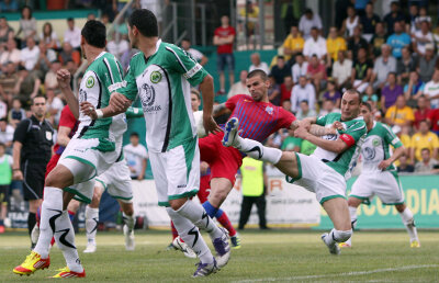 VIDEO Doamna Chiajna şi Steaua nemanierată » Echipa care bătea cu 4-2 pe terenul lui CFR a fost ieri de nerecunoscut