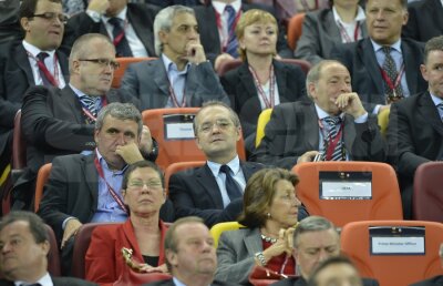 FOTO Lojele au fost pline de personalităţi la finala de pe National Arena ;)