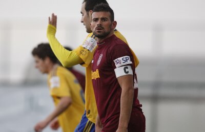 Din acuzat, acuzator » Zotta: "Cadu ne-a sunat un jucător înaintea meciului direct şi i-a propus să vină la CFR"