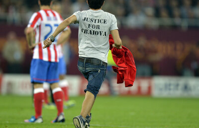 Scopul suporterilor care au intrat pe teren la finala Europa League a fost îndeplinit: "A aflat lumea de Craiova!"