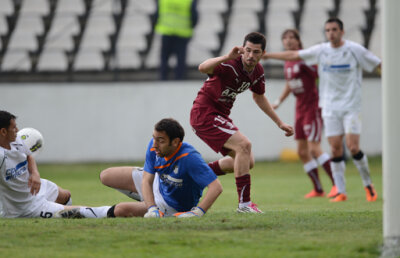 VIDEO Curcubeu tîrziu » Rapid a obţinut în Regie prima victorie după trei etape