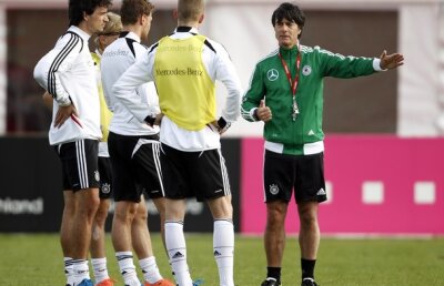 Asigurare de 40 de milioane » Nemţii nu riscă nimic în Ucraina şi Polonia