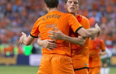 VIDEO Tensiuni cu Van Persie » Probleme în paradisul Olandei după 1-2 cu Bulgaria