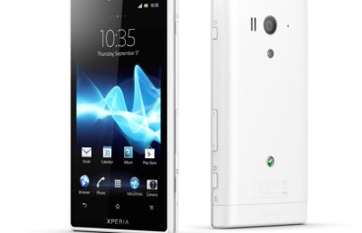 Xperia Go şi Acro S, rezistente de apă şi praf