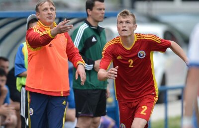 Emil Săndoi: "Cluburile trebuie să îi lase pe tineri să joace mai mult"