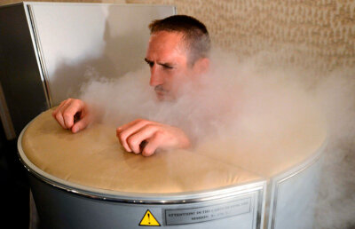 FOTO Care miuţă? Ce antrenament? La saună se simte Ribery cel mai bine :D