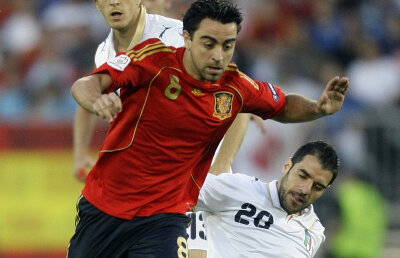 4 pentru hat-trick » Echipa Spaniei este construită în jurul lui Casillas, Sergio Ramos, Iniesta şi Xavi