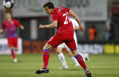 Steaua vrea 10 milioane de euro de la Berlusconi! » AC Milan negociază pentru transferul lui Chiricheş